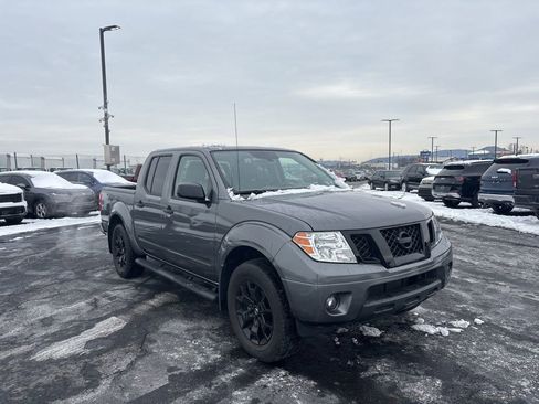 Used 2020 Nissan Frontier SV w/ Midnight Edition Floor Mats image 1