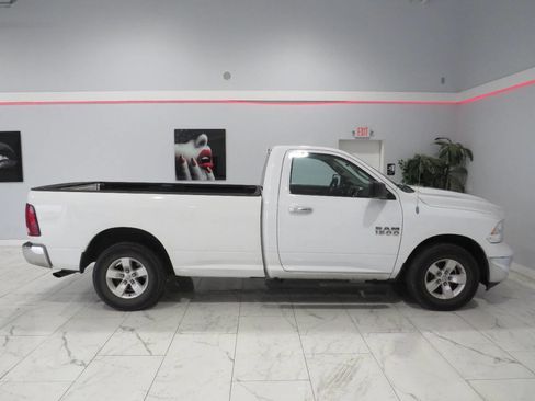 Used 2013 RAM 1500 Classic SLT RWD image 2