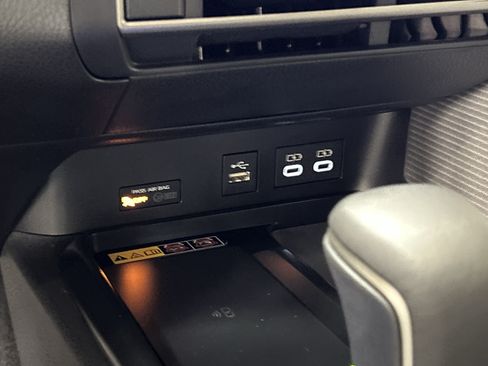Certified 2026 Toyota Camry SE w/ Convenience Package FWD image 35