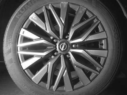 Used 2025 Nissan Altima 2.5 SV FWD image 15
