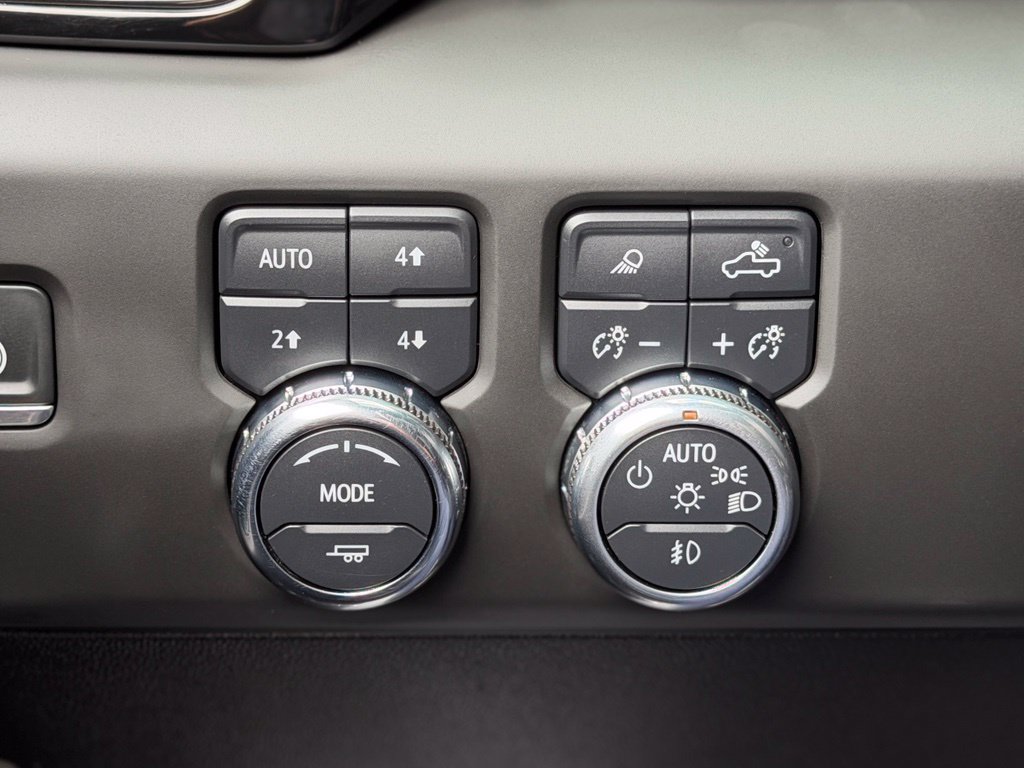 Used 2025 GMC Sierra 1500 Denali w/ Technology Package AWD/4WD image 26