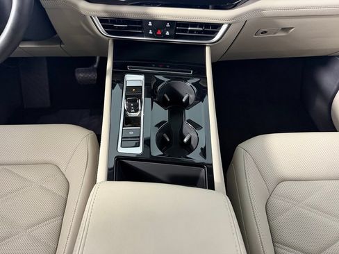 Used 2026 Volkswagen Atlas SE AWD/4WD image 16