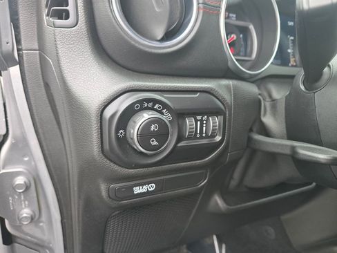 Used 2020 Jeep Gladiator Rubicon AWD/4WD image 19