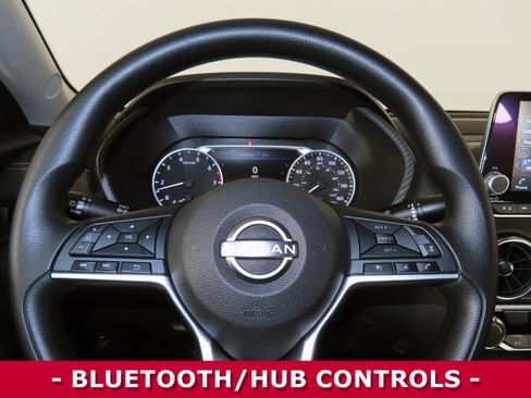 Certified 2025 Nissan Sentra SV image 12