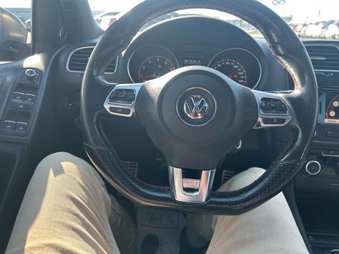 Used 2011 Volkswagen GTI 4-Door image 19