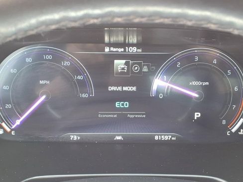 Used 2019 Kia K900 Luxury w/ VIP Package AWD/4WD image 2