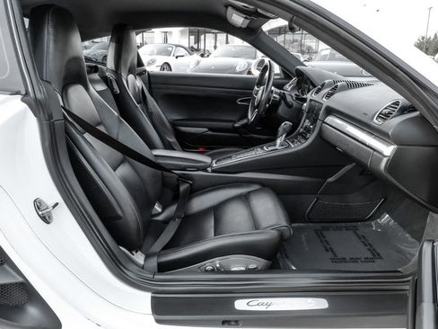 Used 2017 Porsche 718 Cayman S image 37