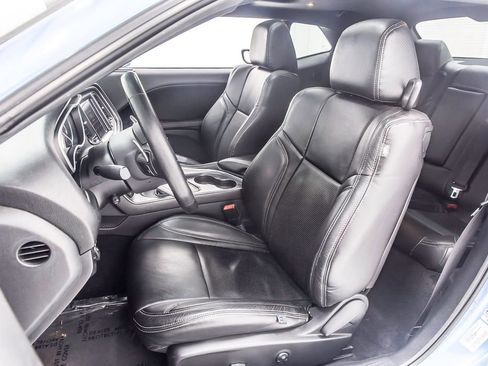 Used 2015 Dodge Challenger SRT w/ Technology Group RWD image 32
