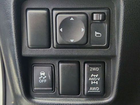 Used 2015 Nissan Juke S image 17