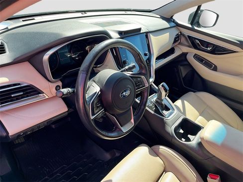 Used 2022 Subaru Legacy Limited w/ Popular Package #3 image 9