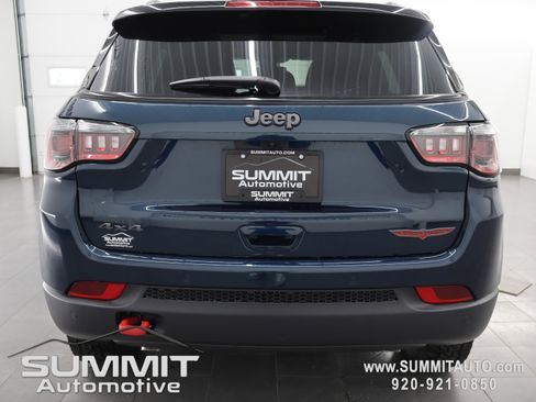 New 2026 Jeep Compass Trailhawk w/ Sun, Sound & Navigation Group AWD/4WD image 27