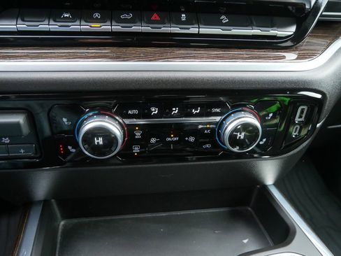 Used 2022 GMC Sierra 1500 Elevation image 27