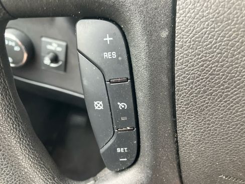 Used 2022 GMC Savana 2500 w/ Driver Convenience Package RWD image 21