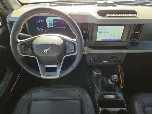 Used 2022 Ford Bronco Badlands w/ Sasquatch Package image 18