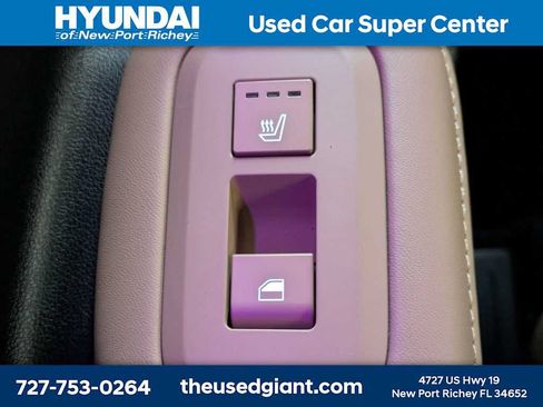 Used 2025 Hyundai Santa Fe Limited FWD image 20