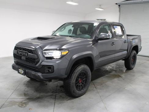 Used 2023 Toyota Tacoma TRD Pro image 4