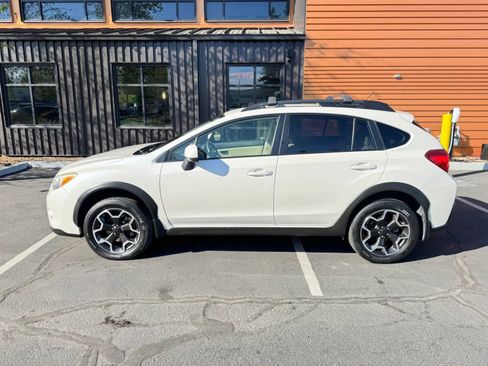Used 2013 Subaru Crosstrek 2.0i Limited w/ Popular Pkg 2 AWD/4WD image 2