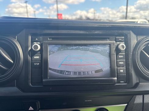 Used 2019 Toyota Tacoma SR image 19