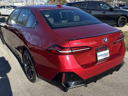 Used 2024 BMW 540i xDrive 540i xDrive w/ Premium Package image 8