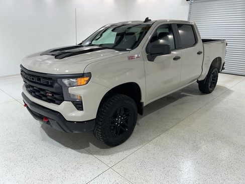 Used 2026 Chevrolet Silverado 1500 Custom Trail Boss AWD/4WD image 1