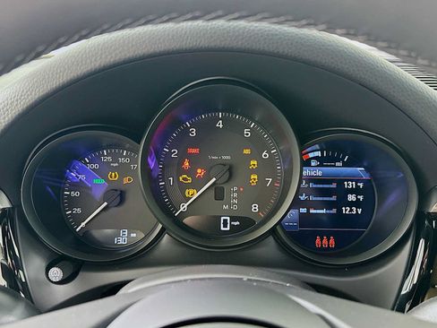 New 2026 Porsche Macan AWD/4WD image 15