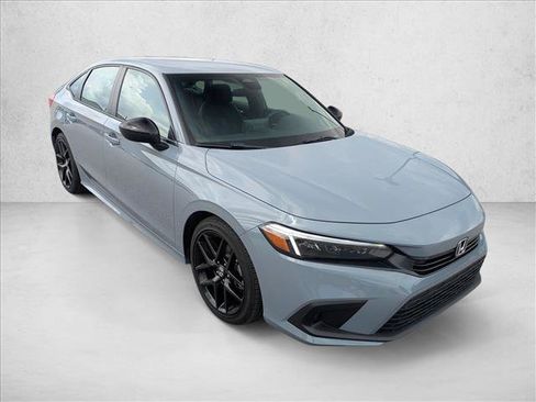 Used 2024 Honda Civic Sport image 3