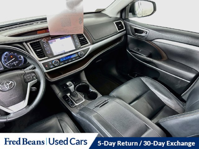 Used 2016 Toyota Highlander XLE AWD/4WD image 30