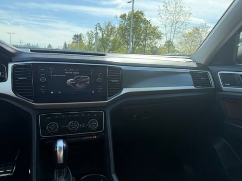 Used 2022 Volkswagen Atlas SEL Premium AWD/4WD image 25