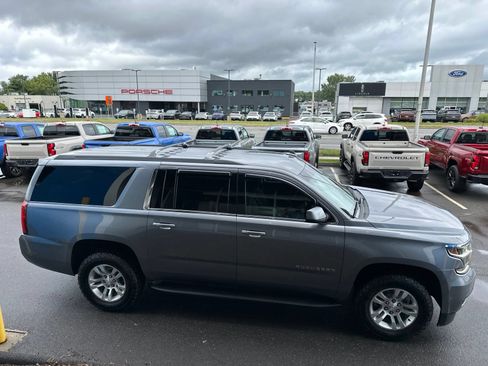 Used 2018 Chevrolet Suburban LS AWD/4WD image 4