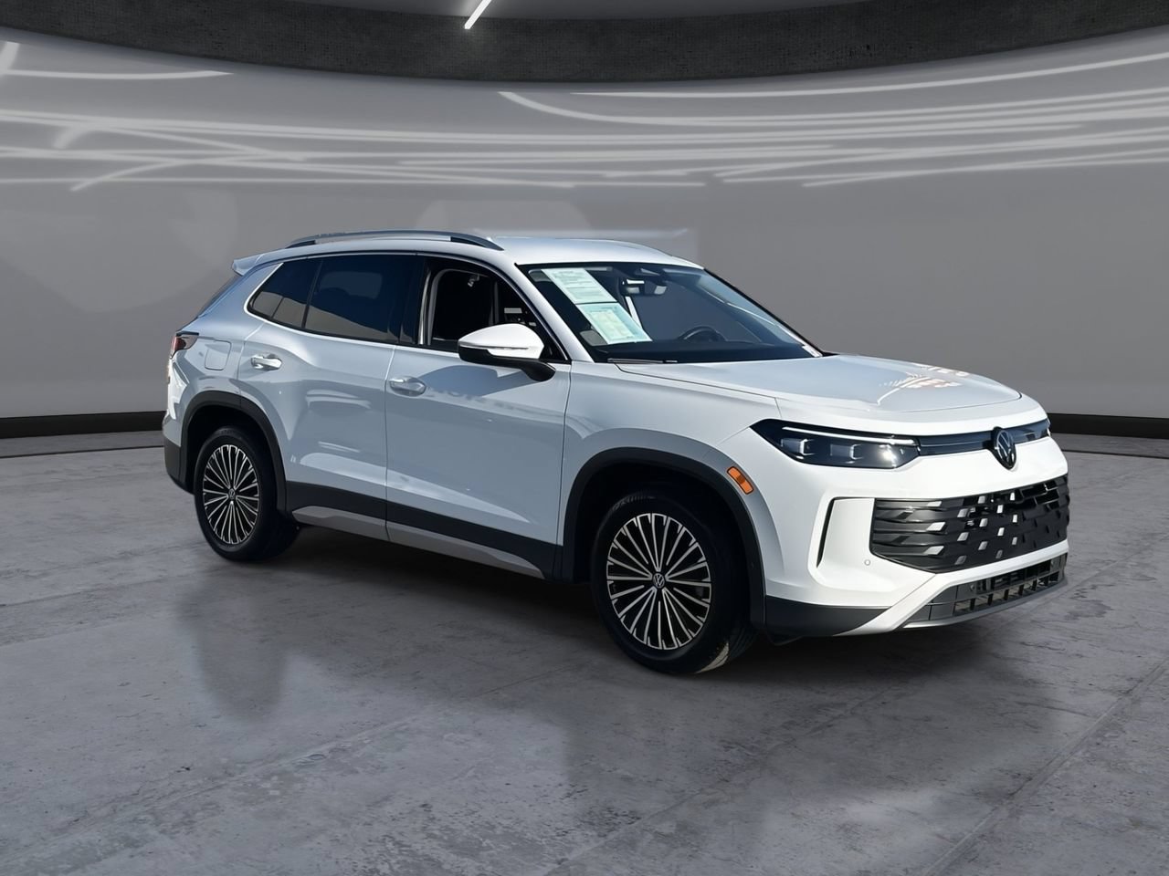 Certified 2026 Volkswagen Tiguan S FWD image 2