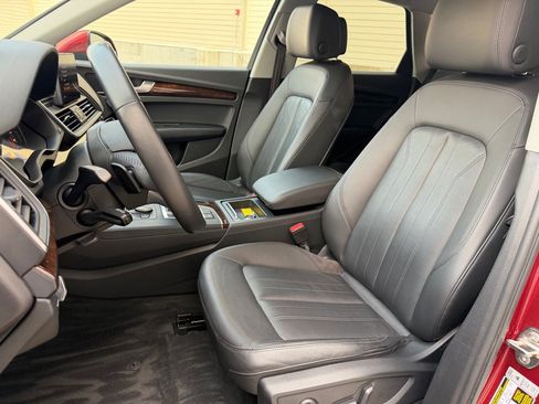 Used 2019 Audi Q5 2.0T Premium AWD/4WD image 12