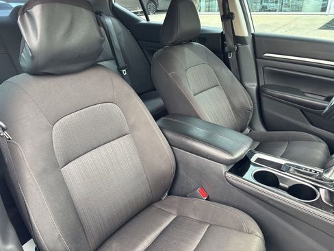 Used 2023 Nissan Altima 2.5 SV image 14