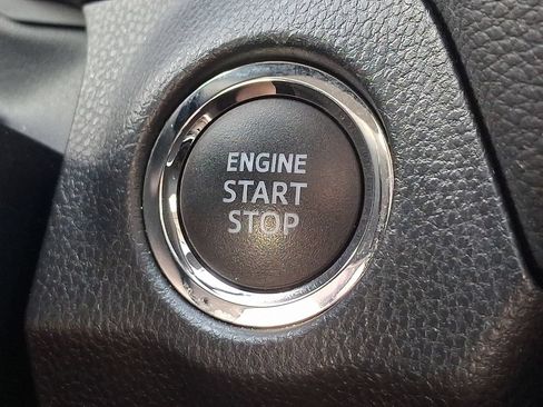 Used 2021 Toyota RAV4 XLE AWD/4WD image 23