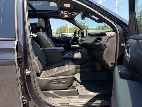 Used 2024 GMC Yukon AT4 w/ Technology Package AWD/4WD image 34