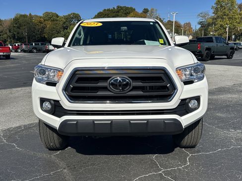 Used 2023 Toyota Tacoma TRD Off-Road image 3