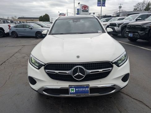 Used 2025 Mercedes-Benz GLC 300 4MATIC image 11