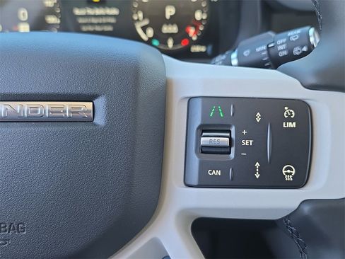 New 2025 Land Rover Defender 110 S image 18