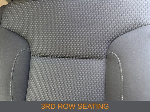 Used 2022 GMC Acadia SLE w/ Driver Convenience Package FWD image 6
