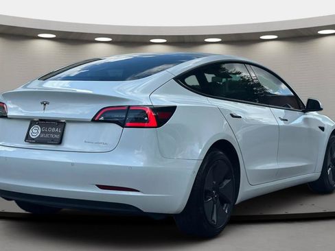 Used 2022 Tesla Model 3 Long Range AWD/4WD image 7