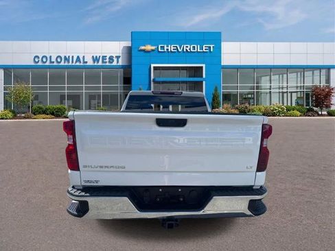 Used 2023 Chevrolet Silverado 1500 LT AWD/4WD image 7