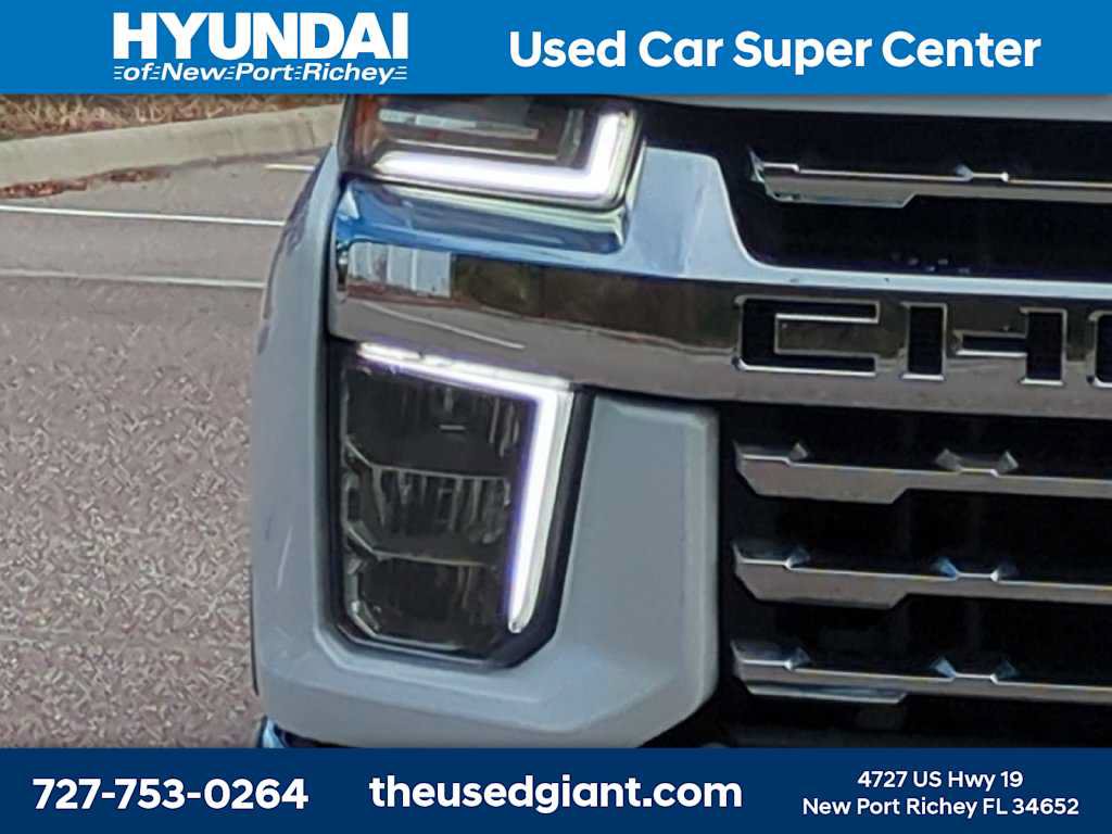Used 2021 Chevrolet Silverado 2500 LTZ w/ Z71 Off-Road Package AWD/4WD image 9