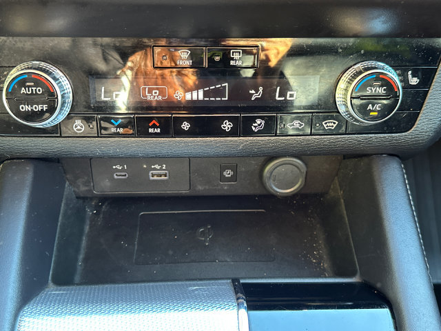Used 2024 Mitsubishi Outlander SEL AWD/4WD image 37