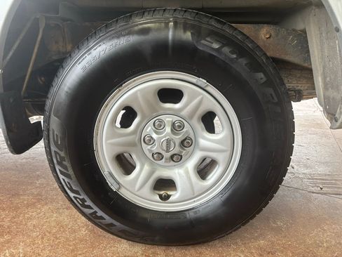 Used 2017 Nissan Frontier S image 21