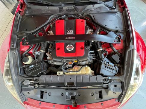 Used 2016 Nissan 370Z NISMO RWD image 17