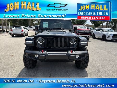 Used 2025 Jeep Gladiator Rubicon w/ Convenience Group AWD/4WD image 17