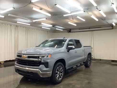 Used 2024 Chevrolet Silverado 1500 LT AWD/4WD image 1