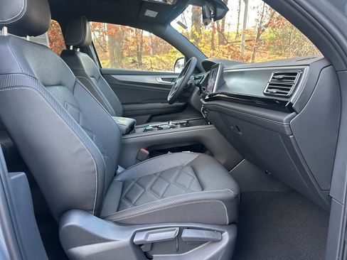 New 2026 Volkswagen Atlas Cross Sport SE image 14