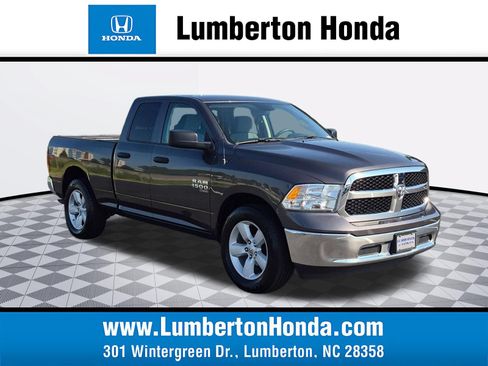 Used 2024 RAM 1500 Classic SLT AWD/4WD image 1
