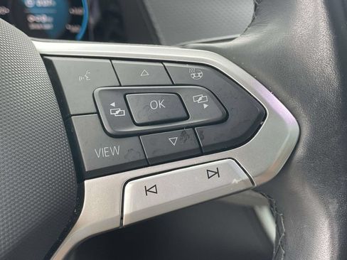 Certified 2024 Volkswagen Atlas Cross Sport SEL R-Line AWD/4WD image 24
