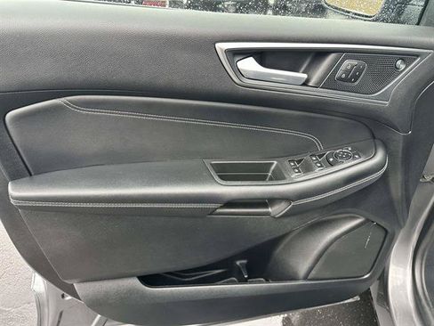 Used 2024 Ford Edge Titanium AWD/4WD image 9